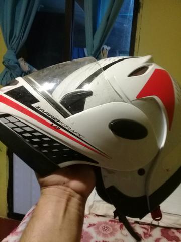 Capacete