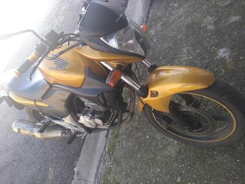 Moto Cb300R 2011 R$6.500,00 - 2011