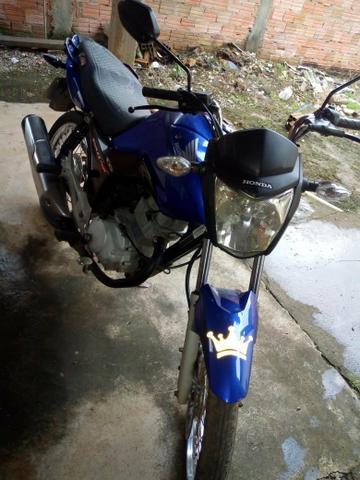 Moto fan 150 em dias - 2015