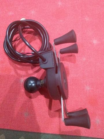 Suporte para celular com carregador