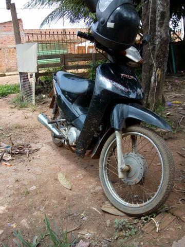 Vendo essa Honda biz C100 ela tá em dia