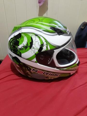 Capacete norisk tamanho 54 estado de novo