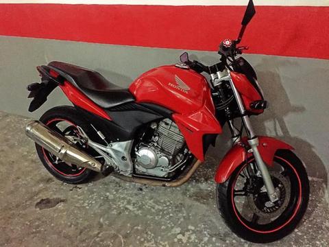 CB300 Linda - 2011