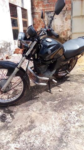 Vende essa moto para quem quer sair da pernada - 2006