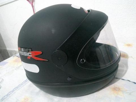 Capacete San Marino tamanho 56 semi novo