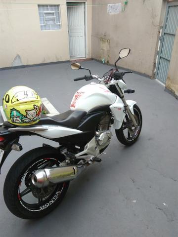 CB300R Branco Pérola (FlexOne) - 2014