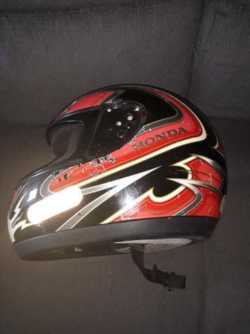 Vendo capacete usado honda