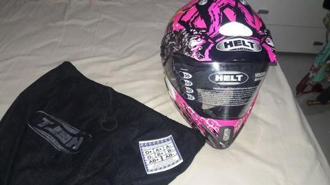Capacete Helt 60 novo