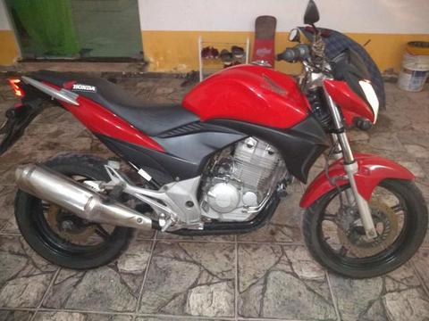 Cb 300 12/13 excelente - 2013