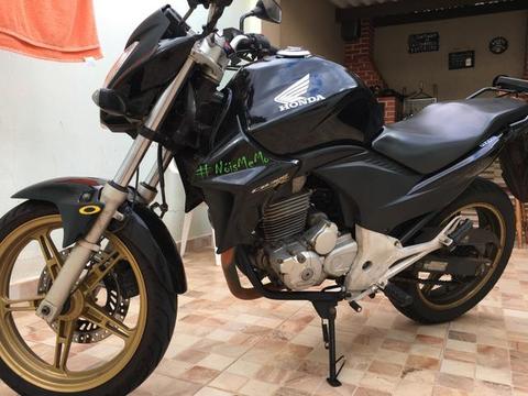 Vendo ou troco por titan - 2015