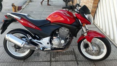 Cb 300 2011 - 2011