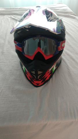 Capacete heelt