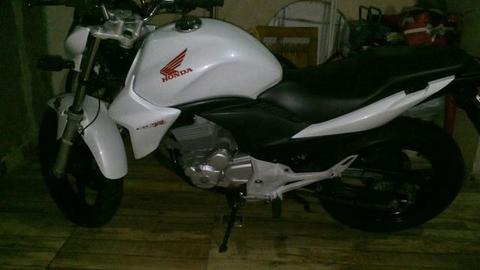 Vendo ou troco cb 300r - 2014