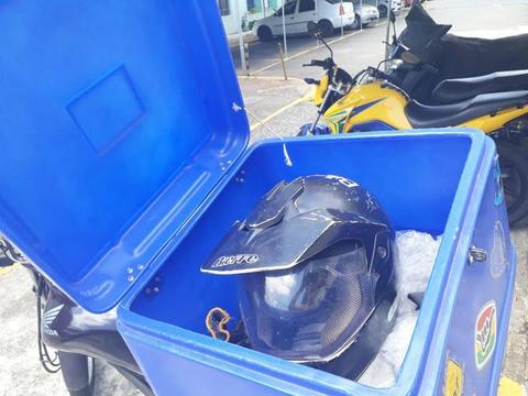 Vendo caixa para motoboy 150
