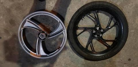 Daelim ,pe de galinha