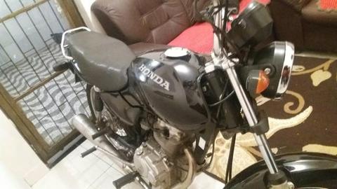 Vende ser uma moto Honda van ano 2008 - 2008