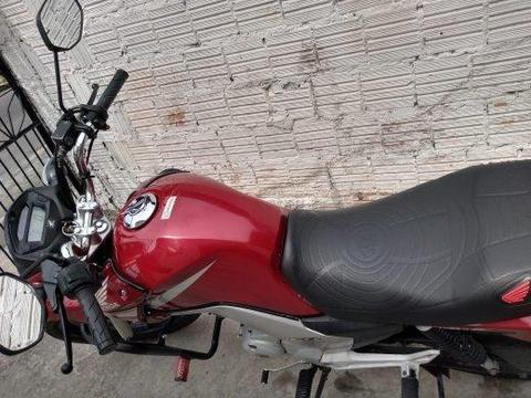 Vendo titan 14/15, $ 6.800 - 2015