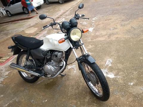 Vendo essa moto vareta muito boa - 2004