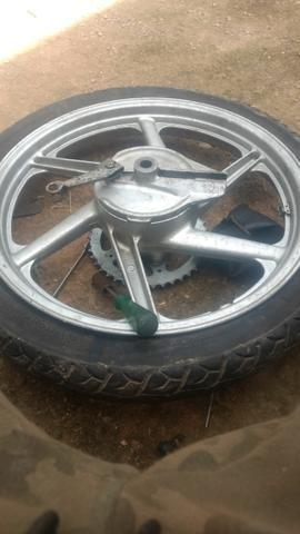 Vendo roda traseira de strada