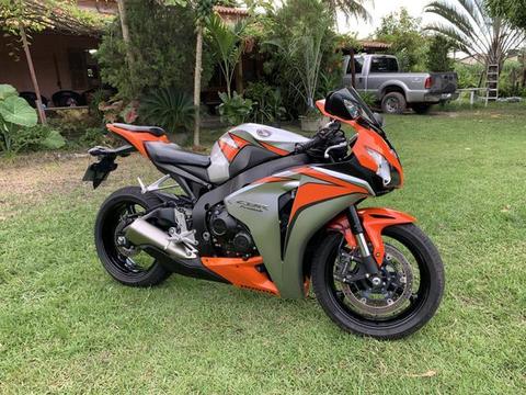 CBR1000rr FIREBLADE extra - 2010