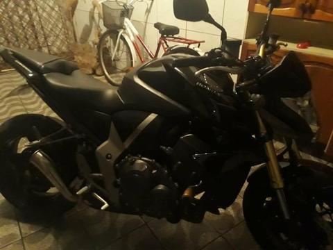 Cb 1000 manual tudo novinho - 2012