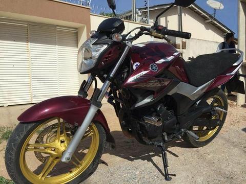 Vendo moto - 2016