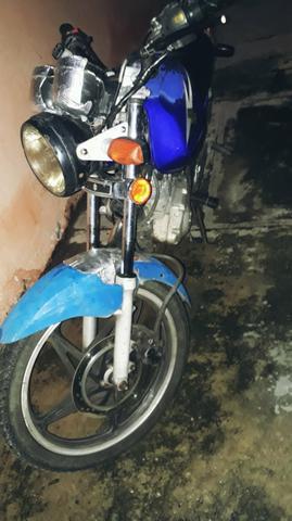 Vendo ou troco Suzuki yes 125, moto muito boa. atrasada ! - 2008