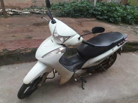 Vendo moto honda biz completa - 2017