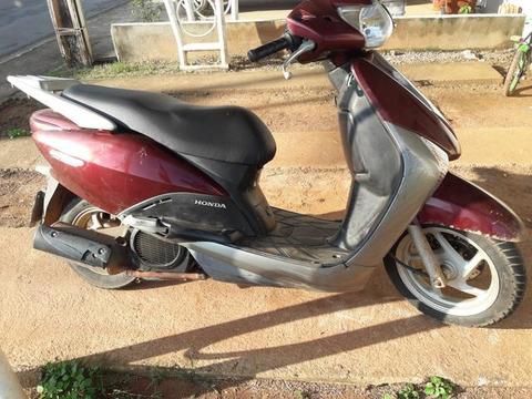 Vendo ou troco por outra moto do meu interesse. - 2012