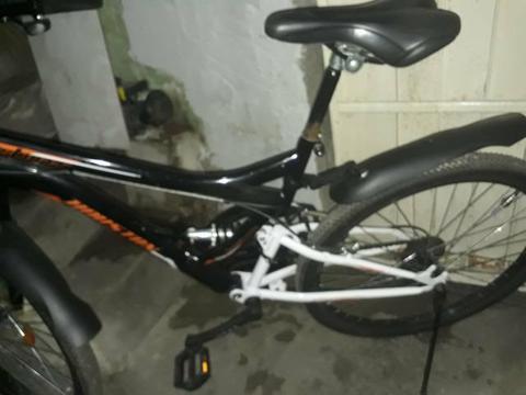 Bicicleta Aro 26 Houston Stinger com Suspensão Dianteira e 21 Marchas