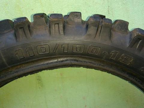 Pneu biscoito aro 18