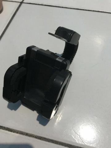 Suportes de celular e carregador usb para moto