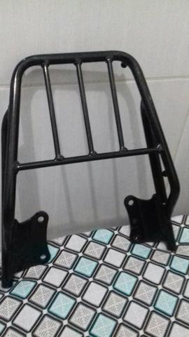 Vende-se um bagageiro novinho para factor 125