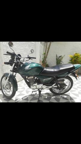 Vendo titan ano 2004/2005 - 2005