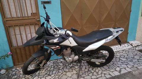 Vendo xre 300 impecável e emplacada 2019 - 2015