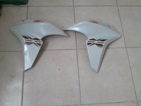 Vendo aba lateral da xre