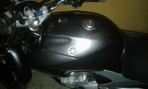 Vendo fazer ys 2006 por 5000 mil dok tudo ok recibo em branco