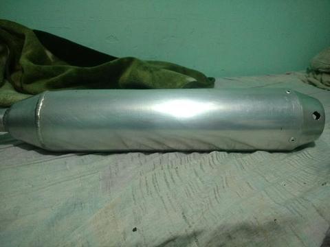 Vendo escape de alumínio