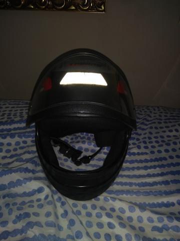 Vendo capacete tauros usado mais conservado