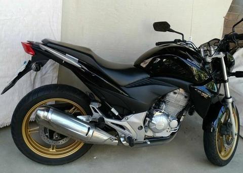 Cb300 - 2015