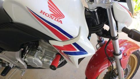 Honda CB 300 R Flex 15/15 com 7.480 km - 2015