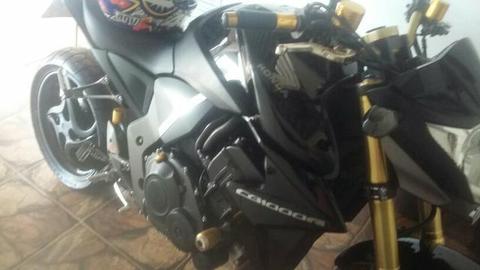 Vendo uma cb 1000 - 2012