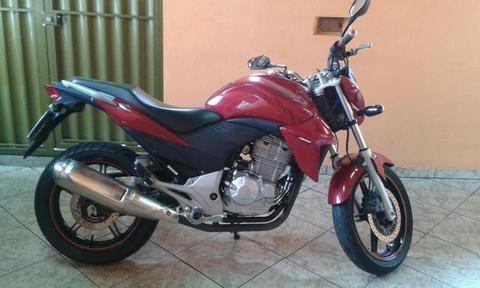 Vendo cb300r flex 2013 único dono apenas 5.000 km - 2013