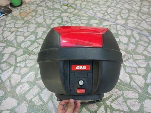 Baú Givi + Suporte Cg 150