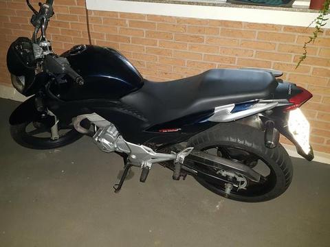 Moto Honda CB300 - 2012