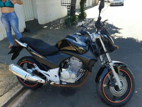 Vendo CB 300 ano 2010 - 2010