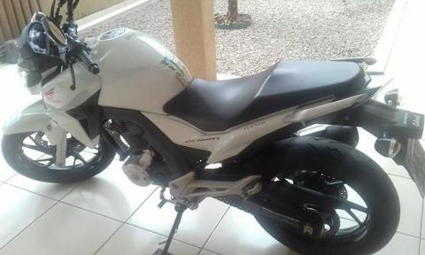 Vendo CB 300 - 2016