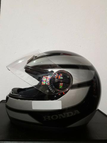 Capacete Honda (tamanho 58)