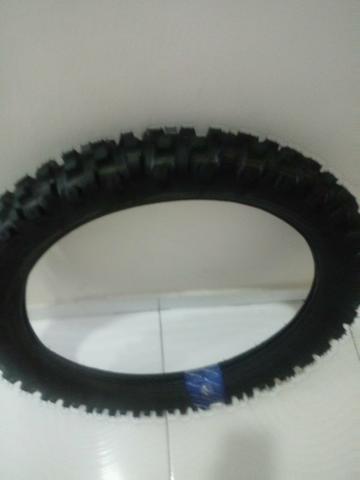 Vendo um pneu de titan dianteiro de cross