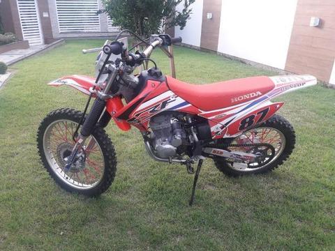 Honda CRF 230F - 2016/2017 - Único dono - 2017